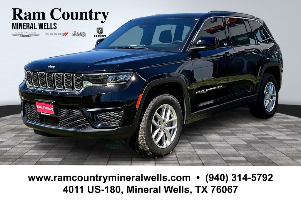 2026 Jeep Cherokee Laredo