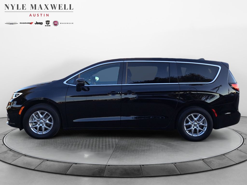 New Car 2025 Chrysler Pacifica  For Sale Under $40,000 In Austin, Texas