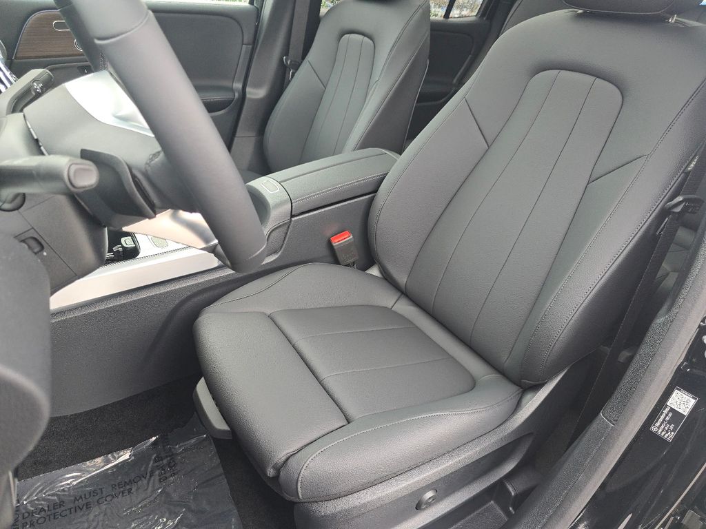 New 2026 Black Mercedes-Benz GLB 250 image 24