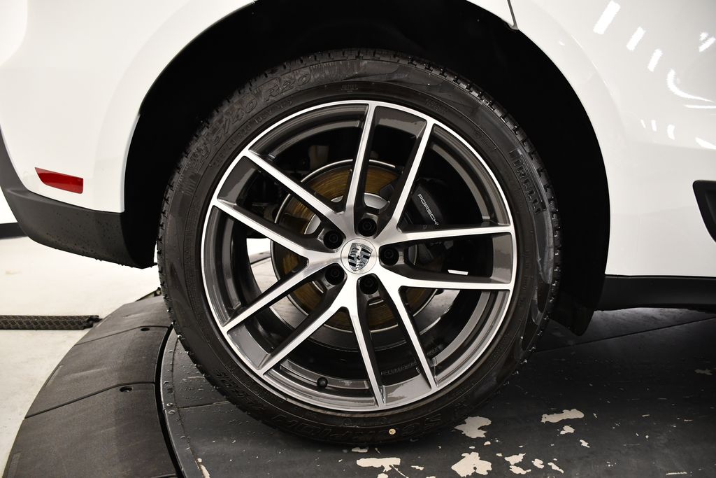 Thumbnail: 2025 Porsche Macan - 14