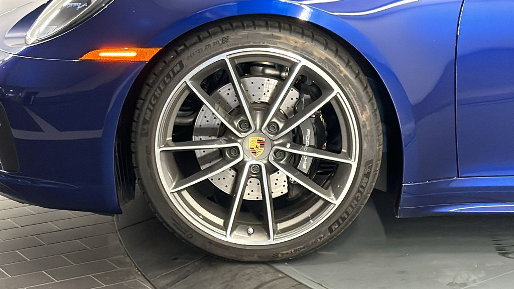 2024 Porsche 911 Carrera 4S 19