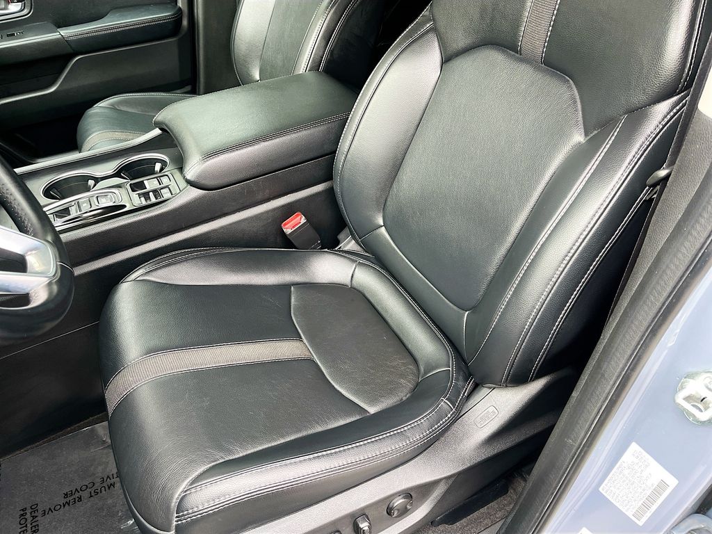 Used 2023 Gray Honda Touring image 19