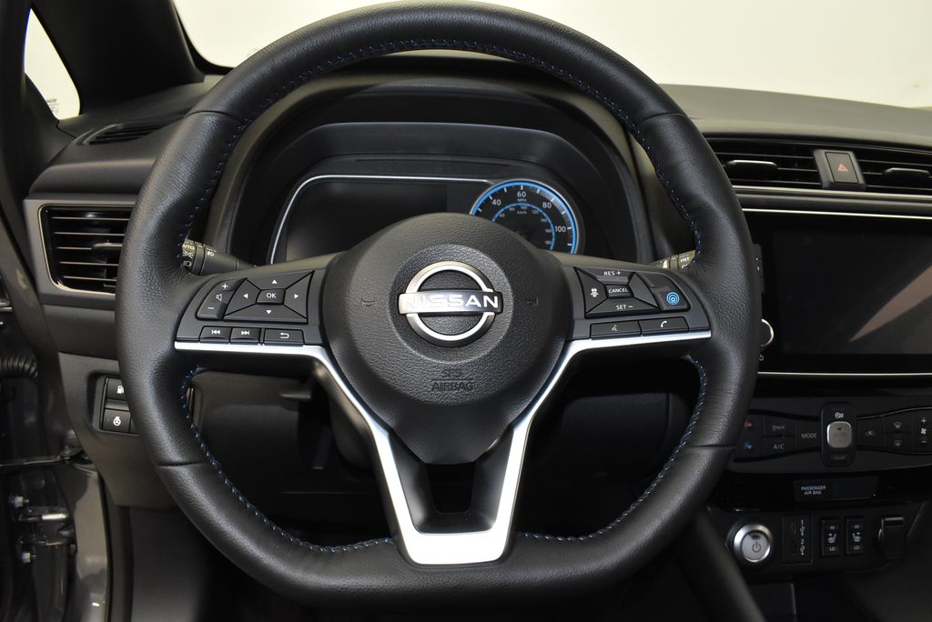 Thumbnail: 2024 Nissan Leaf - 18