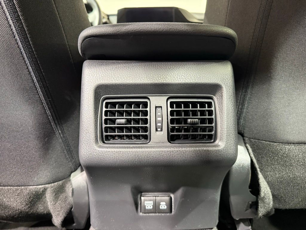 Thumbnail: 2025 Toyota Camry - 19