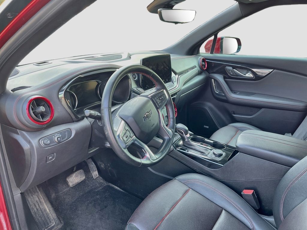 Used 2023 Red Chevrolet RS image 9