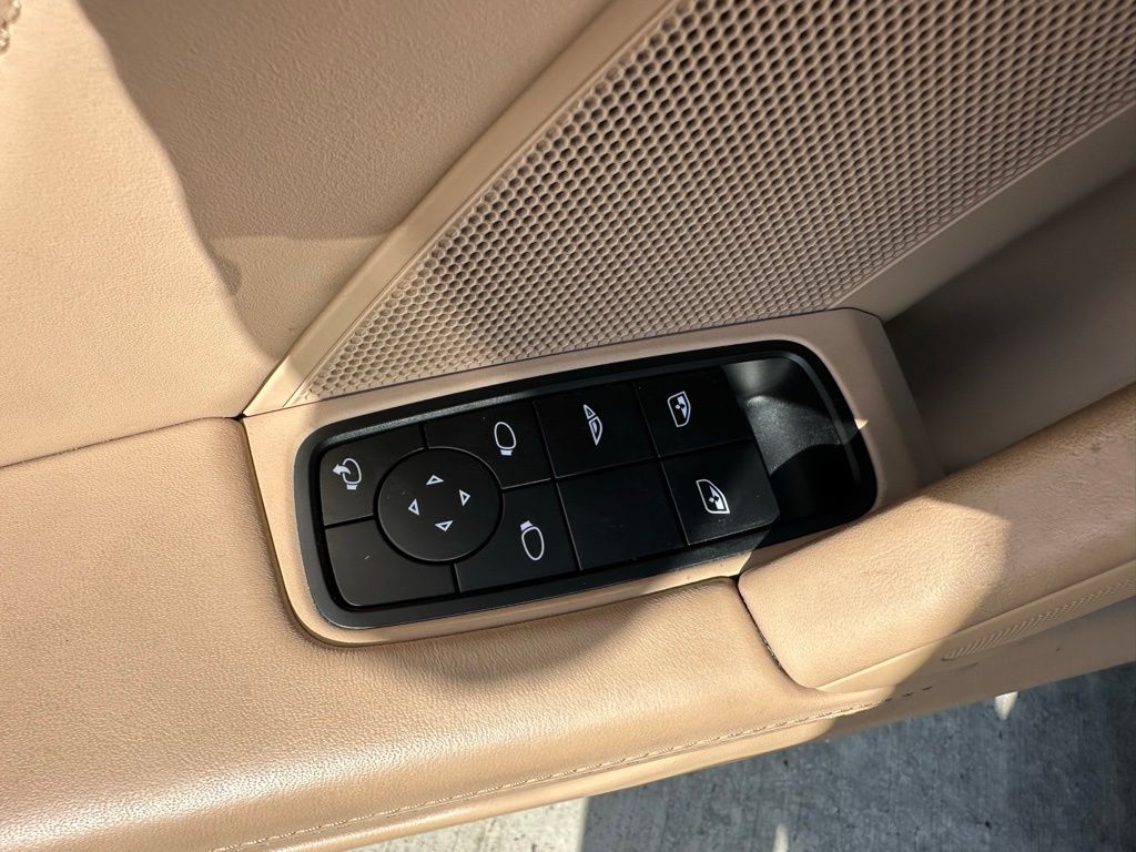 Thumbnail: 2023 Porsche 911 - 23