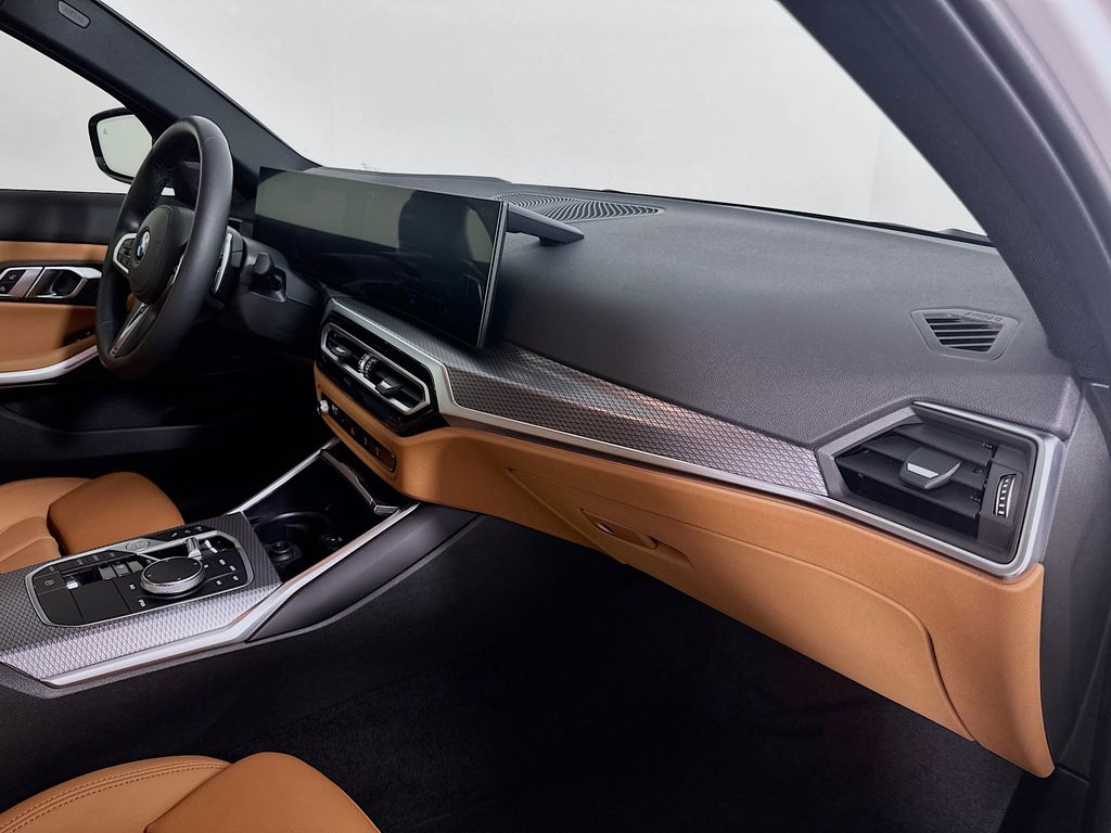 Thumbnail: 2023 BMW 3 Series - 30