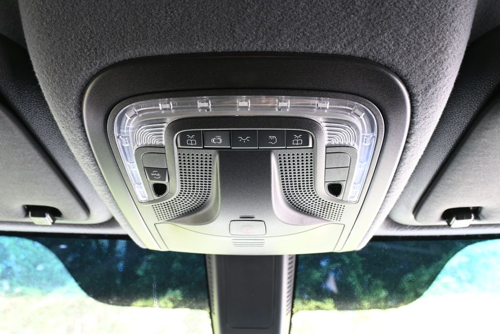 Thumbnail: 2025 Mercedes-Benz Sprinter - 23