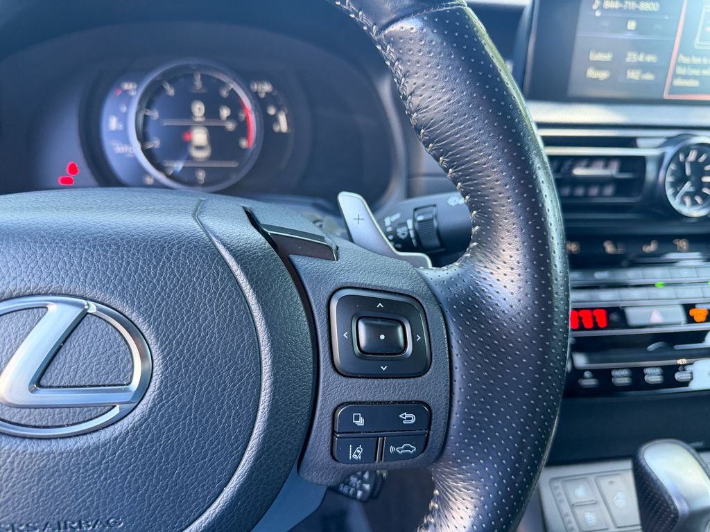 Used 2024  Lexus 350 F SPORT image 19