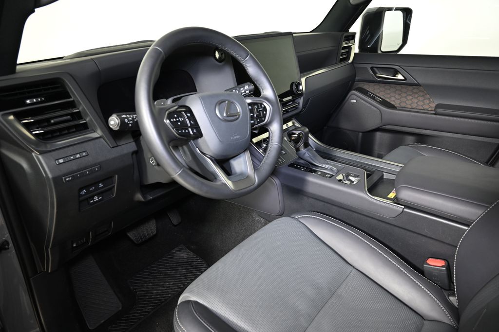 Thumbnail: 2025 Lexus GX - 15