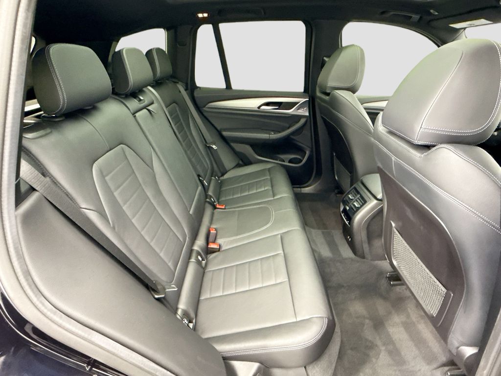 Thumbnail: 2021 BMW X3 - 21