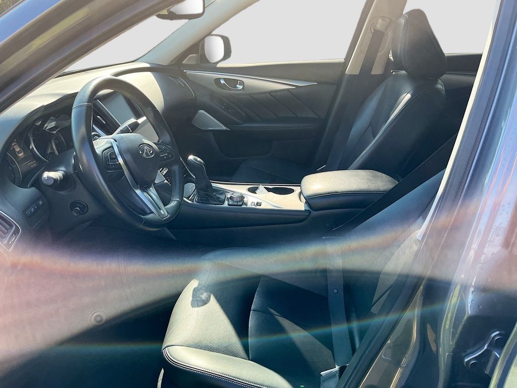 Used 2022 Gray INFINITI LUXE image 21
