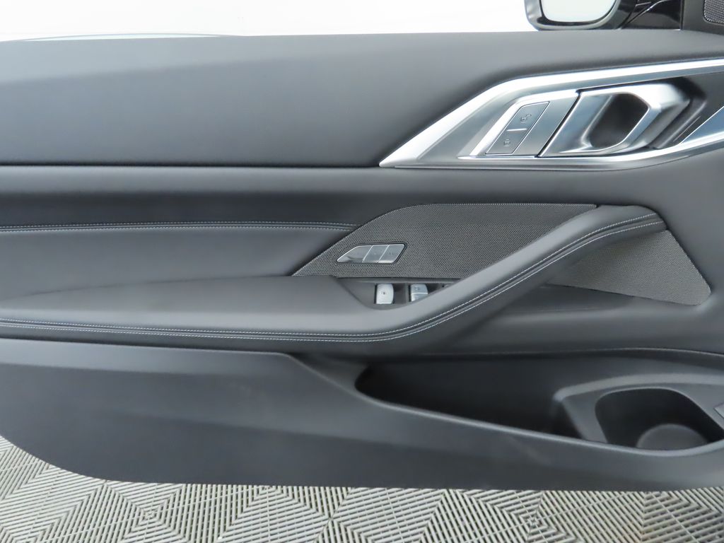 Thumbnail: 2026 BMW M4 - 32