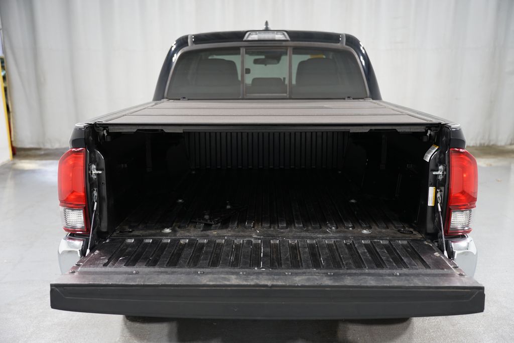 2021 Toyota Tacoma SR5 31
