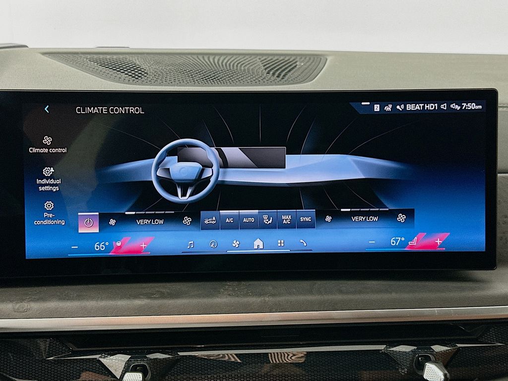 Thumbnail: 2025 BMW X7 - 16