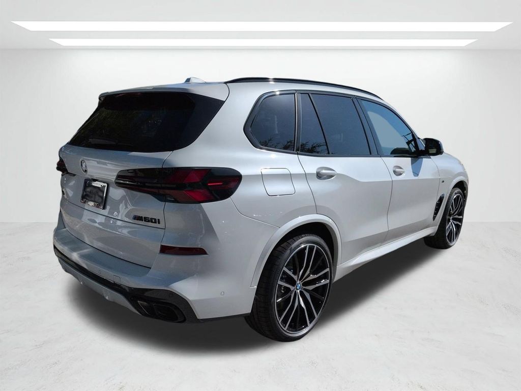 New 2026 White BMW M60i image 4