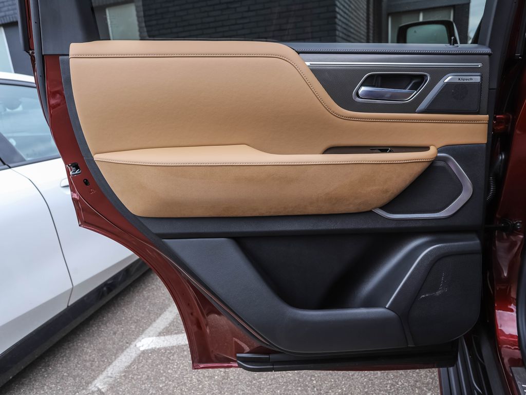 Thumbnail: 2025 INFINITI QX80 - 20