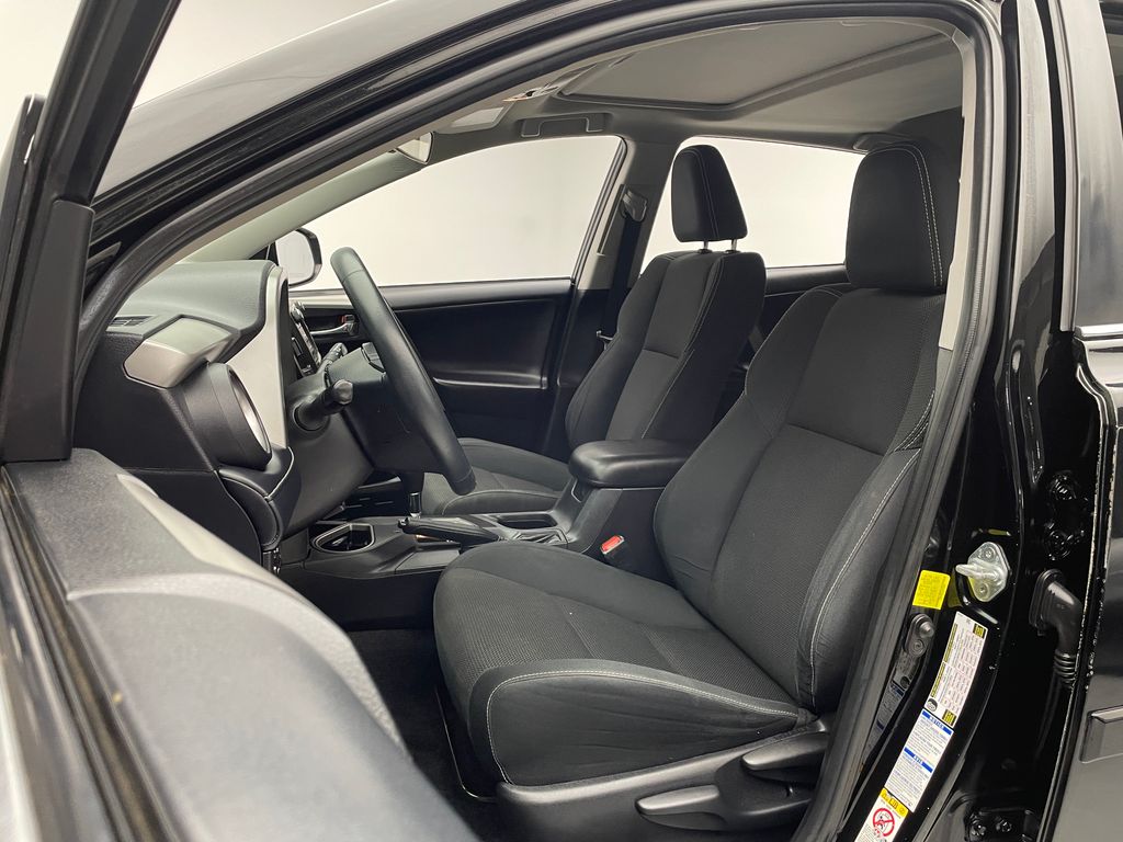 Thumbnail: 2018 Toyota RAV4 - 13