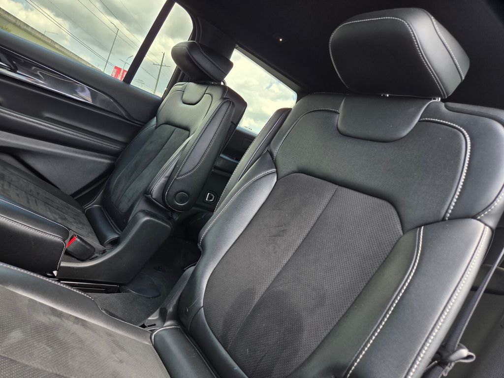Used 2023 Jeep Grand Cherokee L SUV