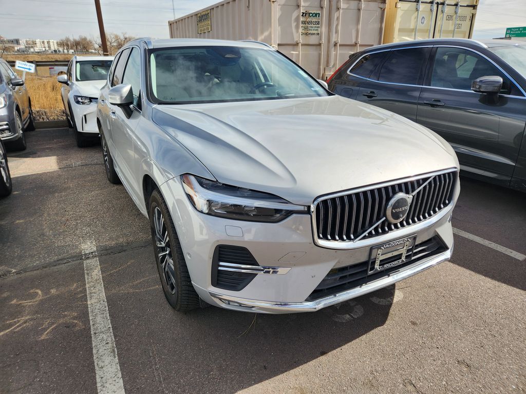 2022 Volvo XC60 B5 Inscription