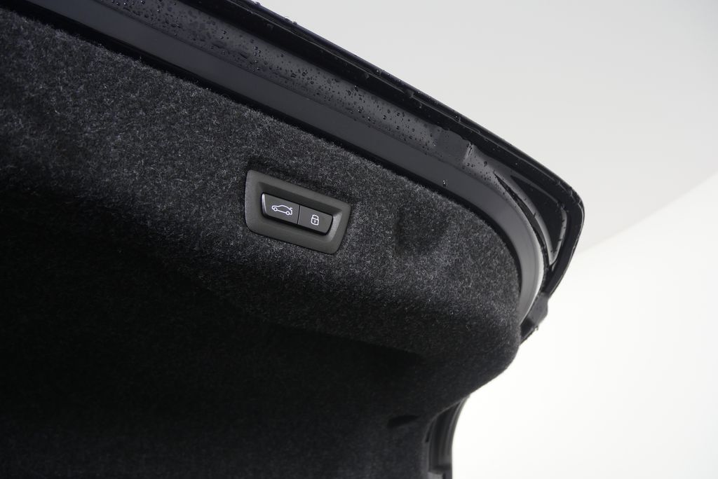 Thumbnail: 2026 BMW 5 Series - 18