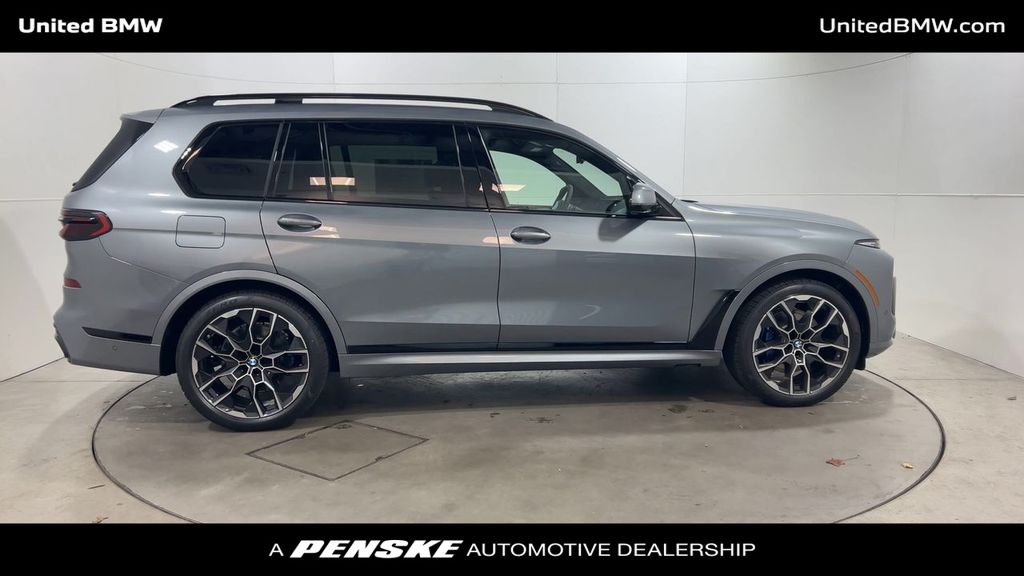 2025 BMW X7 xDrive40i 9