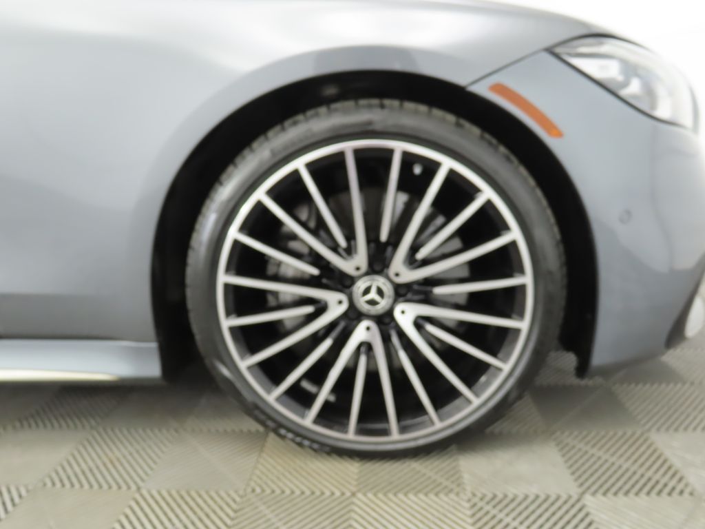Thumbnail: 2023 Mercedes-Benz S-Class - 32