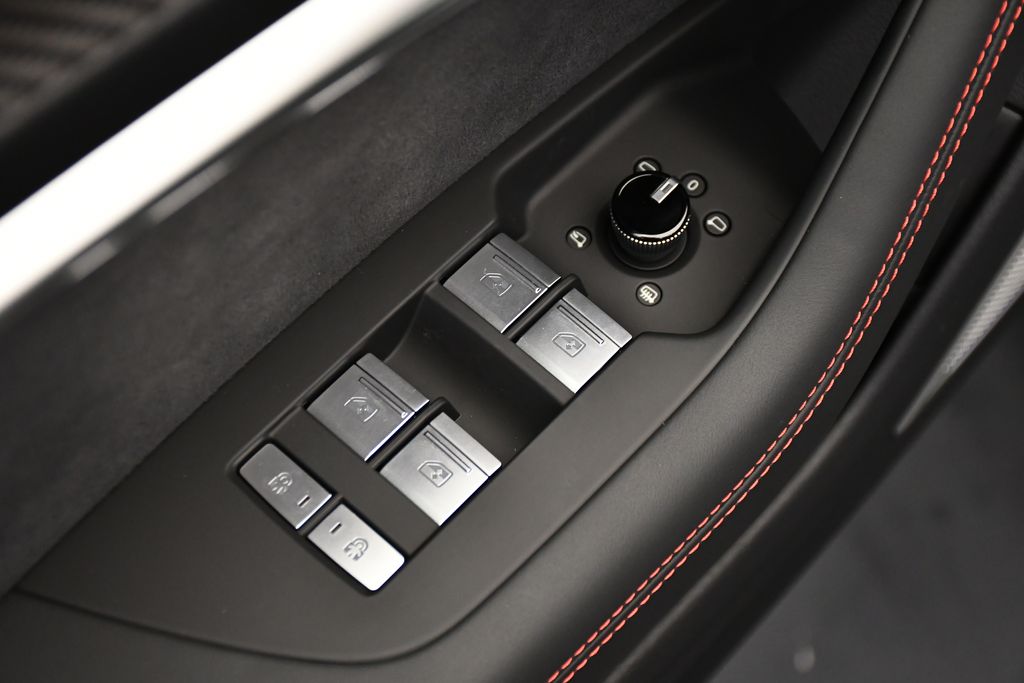 Thumbnail: 2026 Audi RS 7 - 31