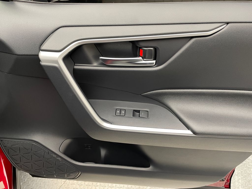 Thumbnail: 2025 Toyota RAV4 - 15