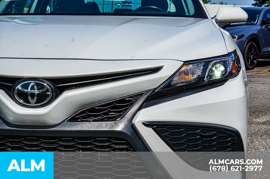 2023 Toyota Camry SE photo 6