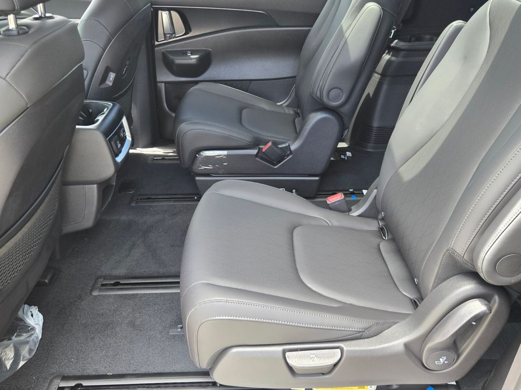 2027 Kia Carnival - $51,115