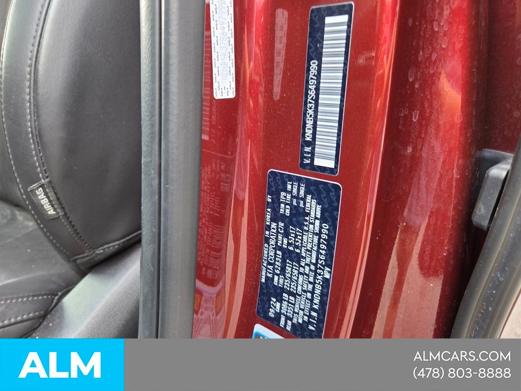 Used 2025 Red Kia LXS image 17