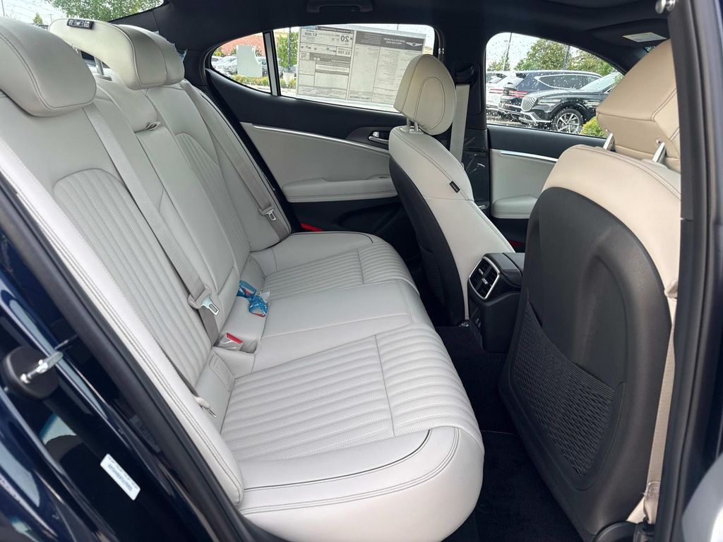 New 2026 Blue Genesis 3.3T Sport Prestige image 10