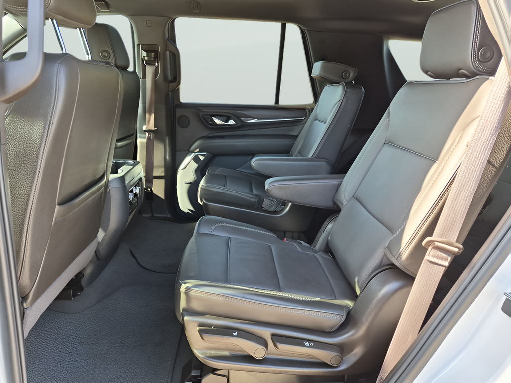 Used 2024 White GMC Denali image 41