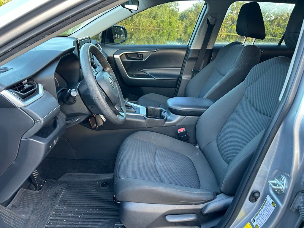 Thumbnail: 2022 Toyota RAV4 - 14