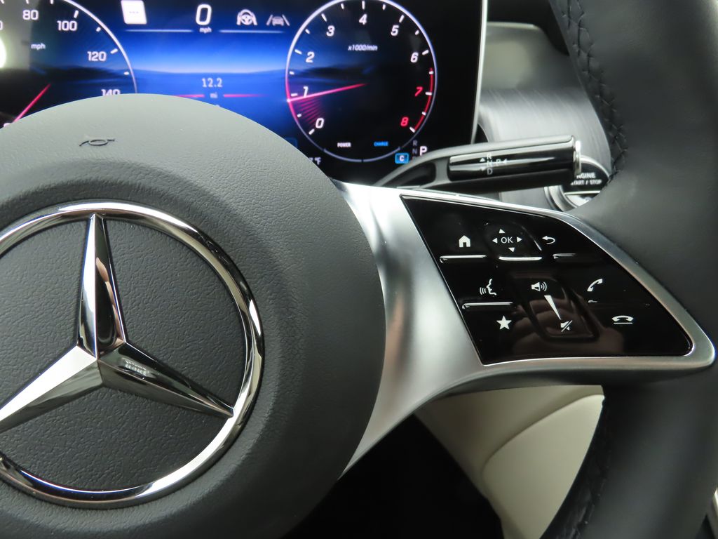 Thumbnail: 2025 Mercedes-Benz GLC - 12