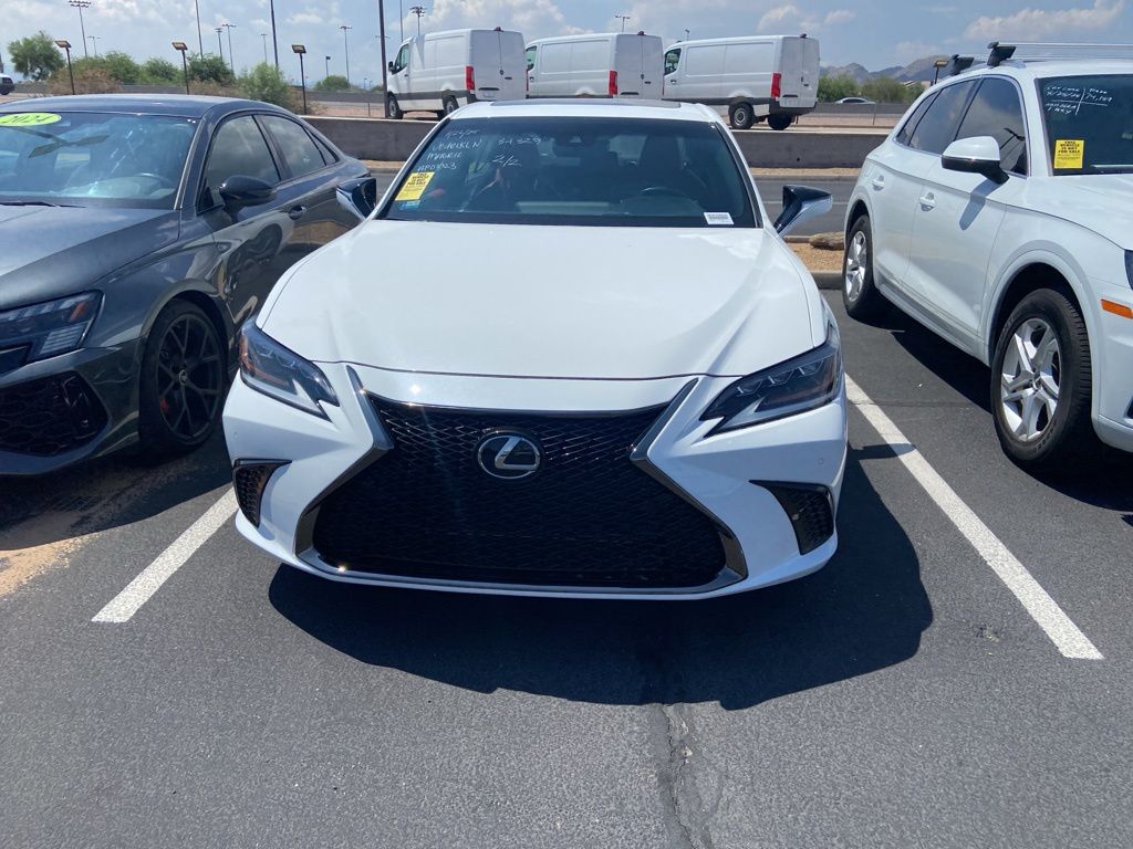 Thumbnail: 2019 Lexus ES - 2