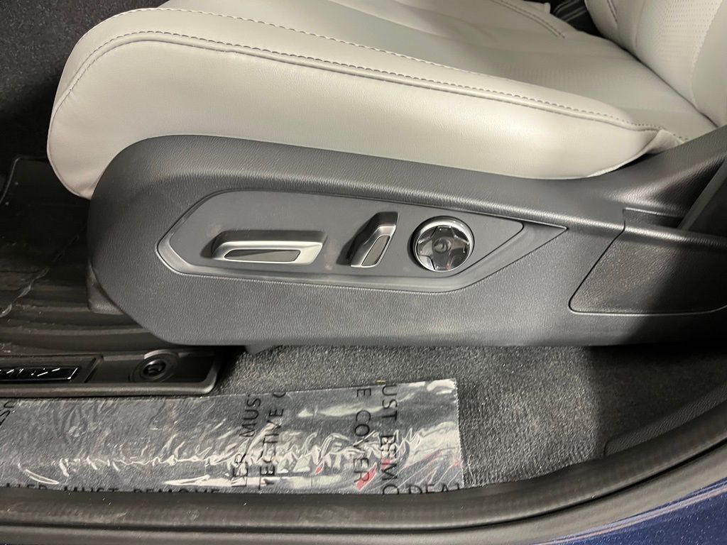 Thumbnail: 2026 Acura MDX - 25