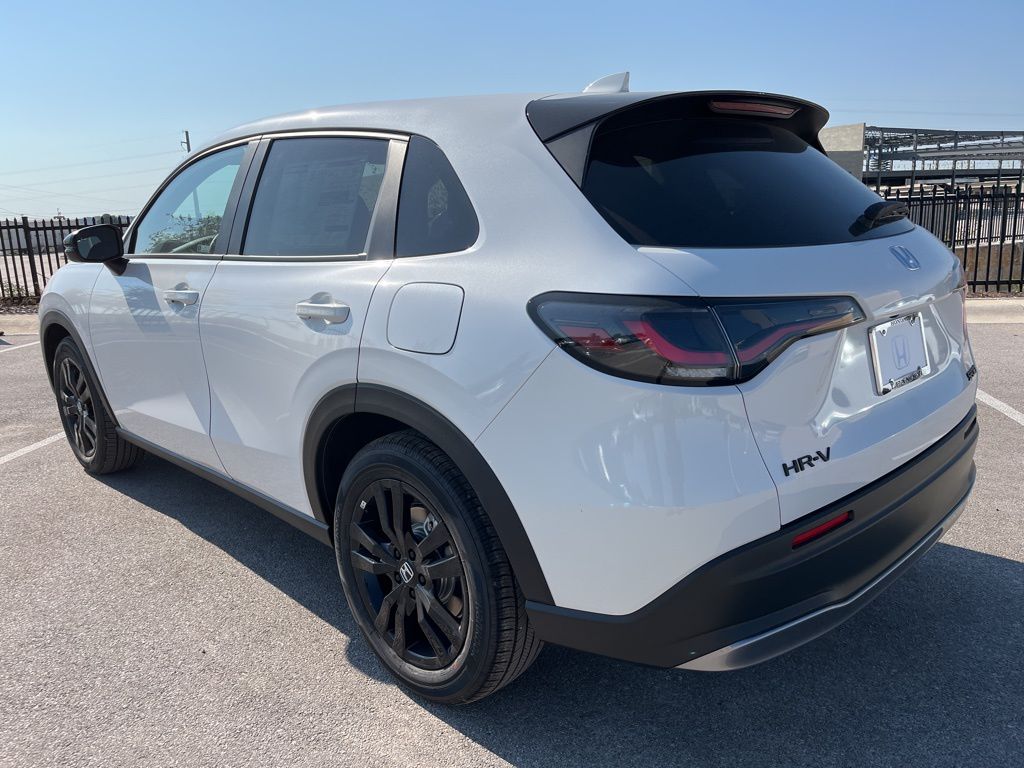 Thumbnail: 2026 Honda HR-V - 4