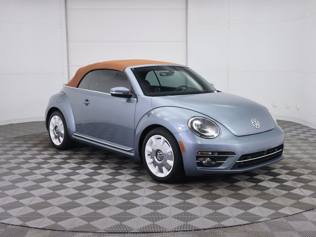 Thumbnail: 2019 Volkswagen Beetle - 11