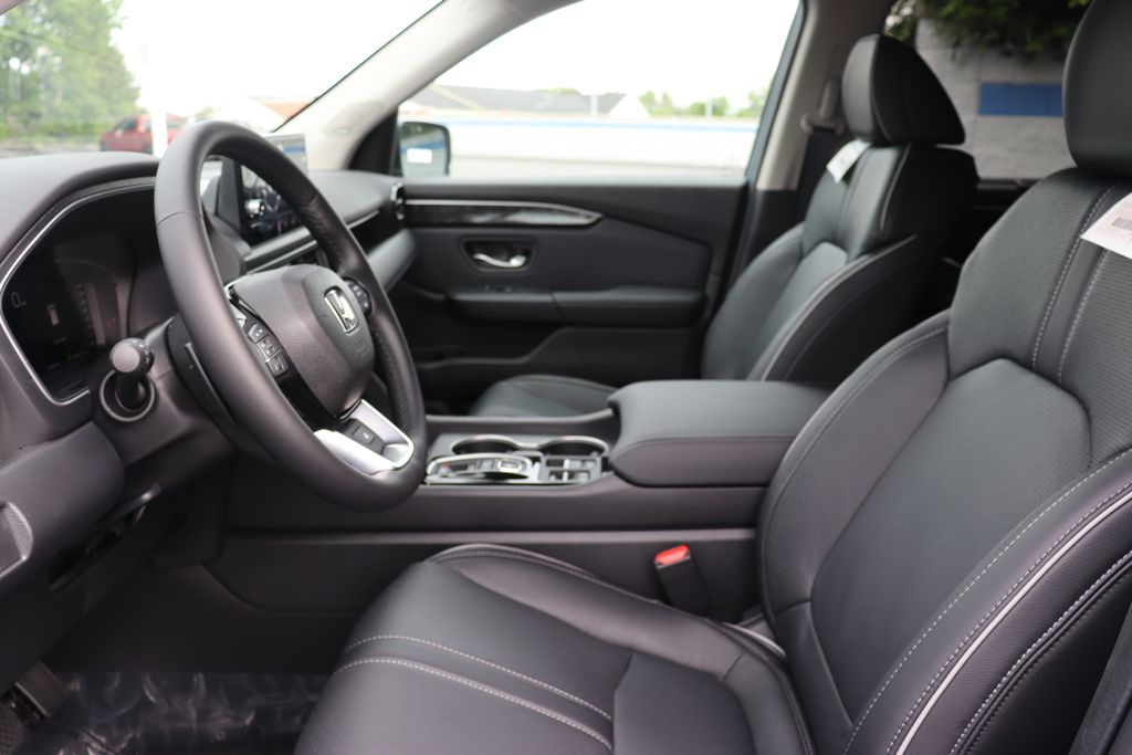 2025 Honda Pilot Black Edition 31