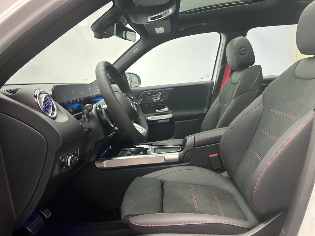 Thumbnail: 2026 Mercedes-Benz GLB - 12