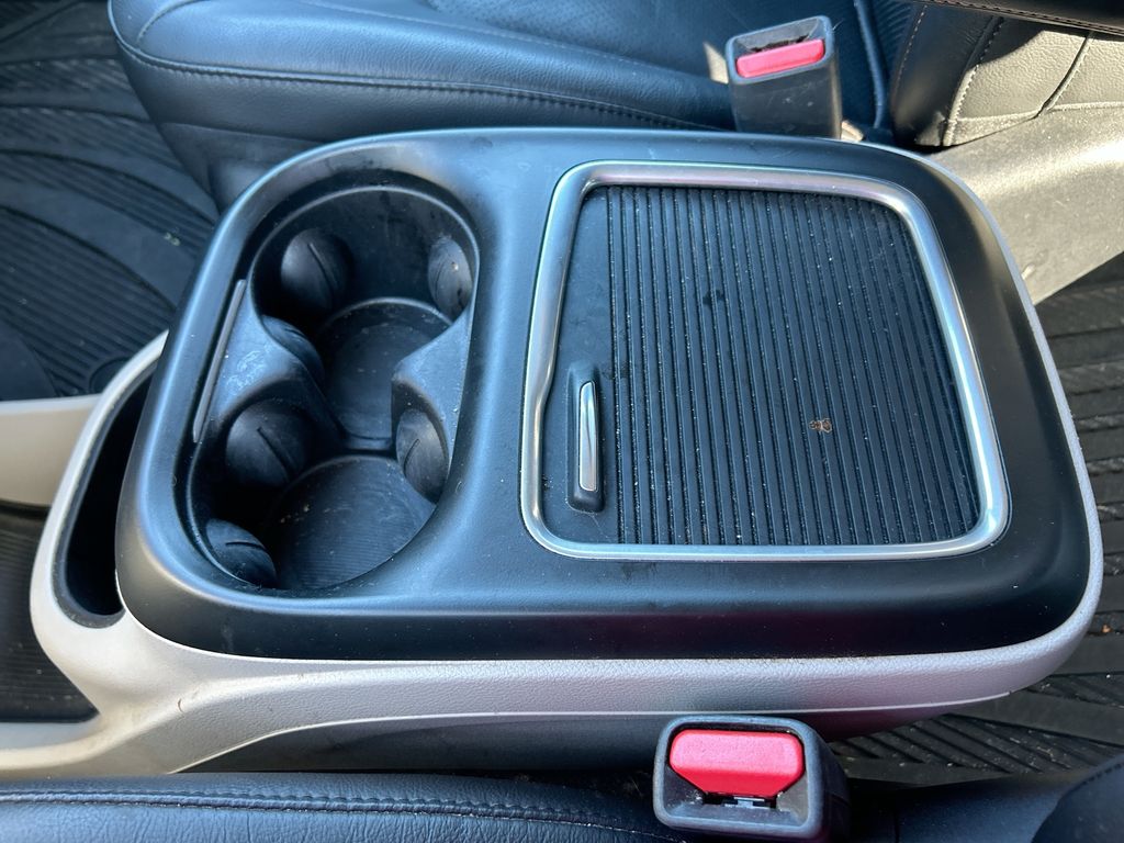 Thumbnail: 2019 Chrysler Pacifica - 21