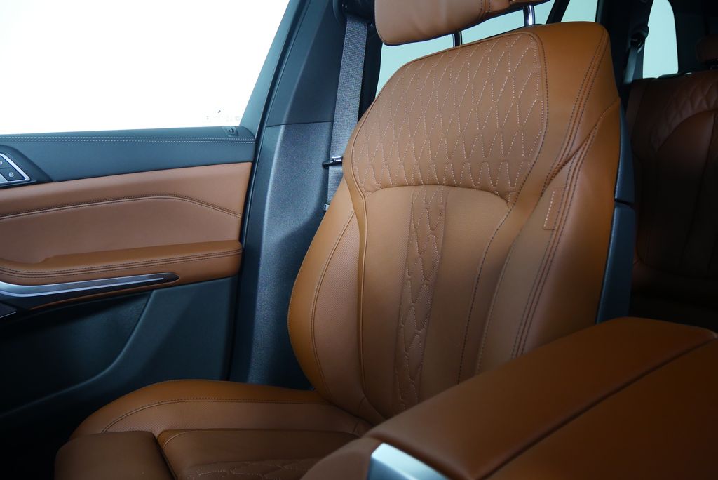 Thumbnail: 2026 BMW X5 - 23