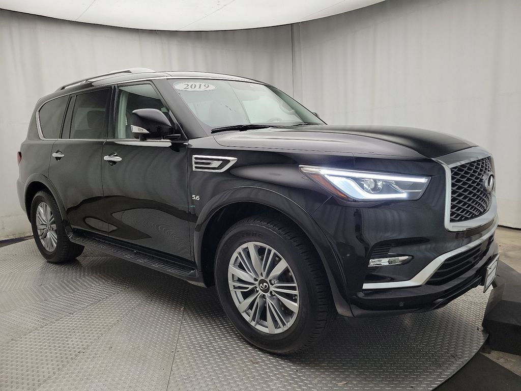 2019 INFINITI QX80 Luxe 3