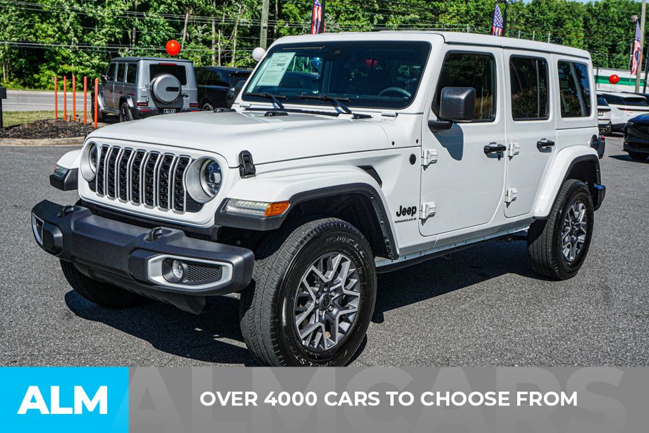 Used 2025 White Jeep Sahara image 3