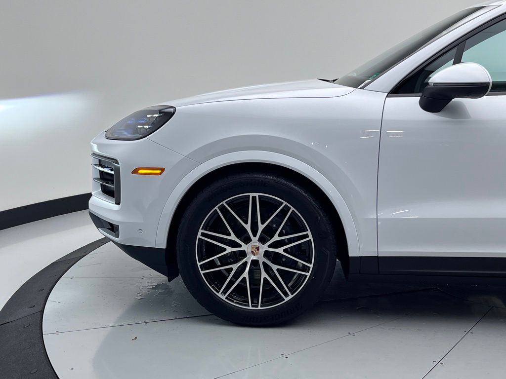 Thumbnail: 2025 Porsche Cayenne - 30