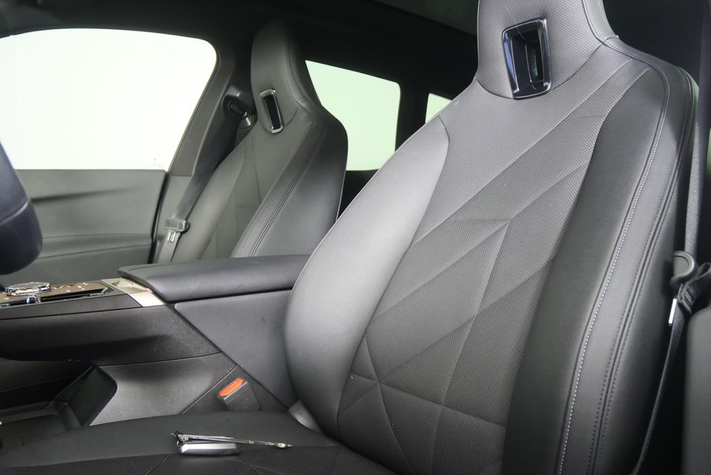 Thumbnail: 2024 BMW iX - 10