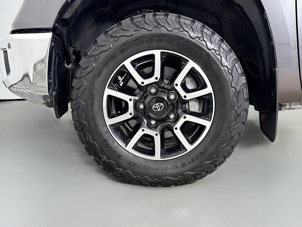 Thumbnail: 2019 Toyota Tundra - 31