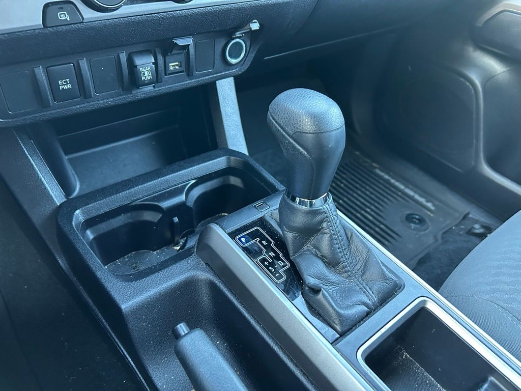 Thumbnail: 2021 Toyota Tacoma - 28